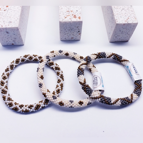 KHAKI -Original Roll-On® Bracelets, 7" round, made in Nepal #2 (3 pieces) - Picture 3 of 7